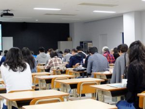 アフィリエイト初心者が無料セミナーで高額塾に入る罠