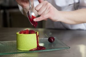 パティシエに資格は必要ない
